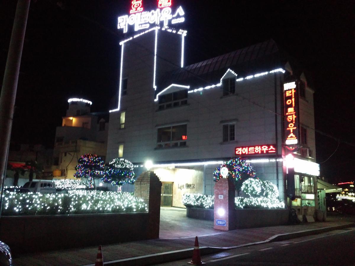 Geoje Jangseungpo Lighthouse Hotel Sodong Exteriör bild