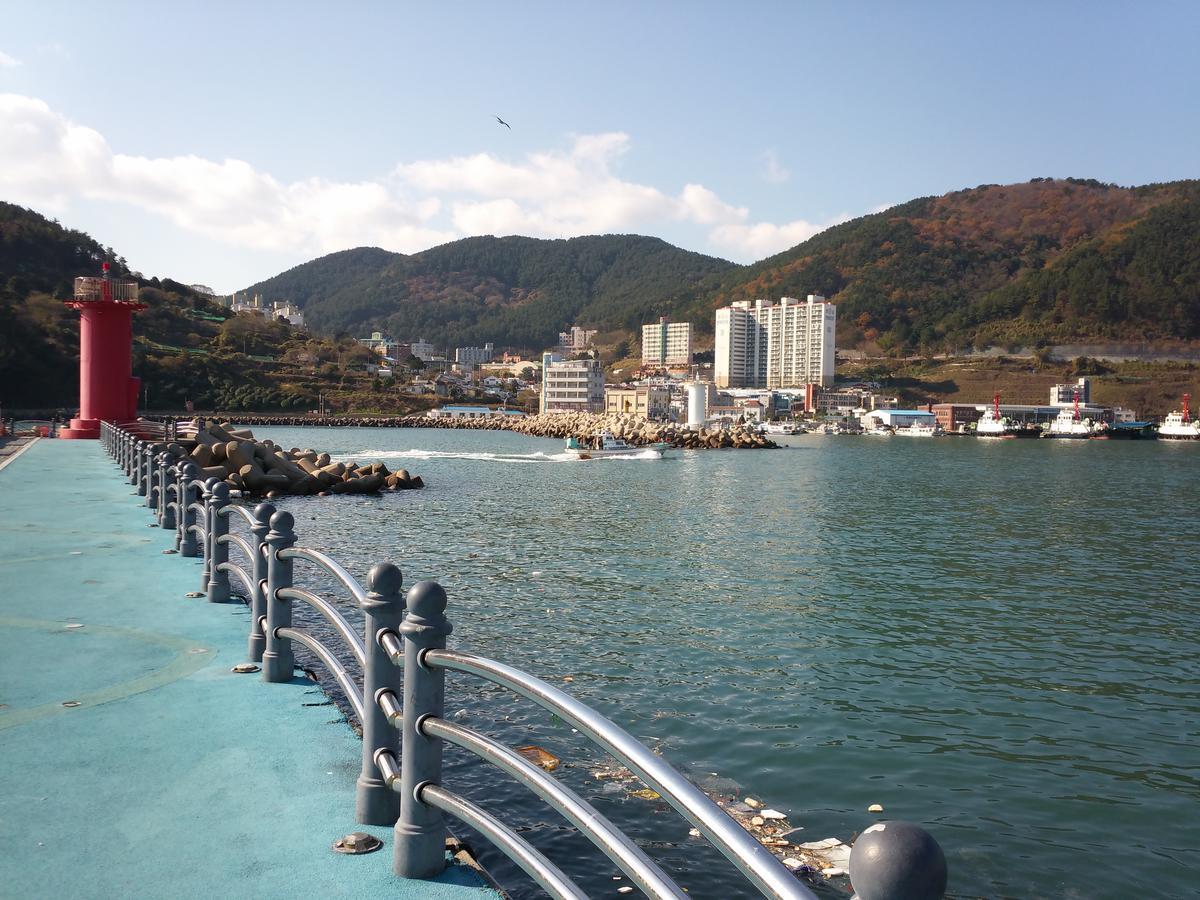 Geoje Jangseungpo Lighthouse Hotel Sodong Exteriör bild